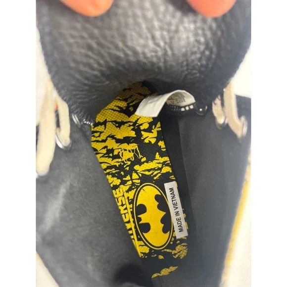 Converse Sneaker Unisex Mens 8 Womens 10 Batman 80th Anniversary Chuck 70 Hi - Picture 6 of 14